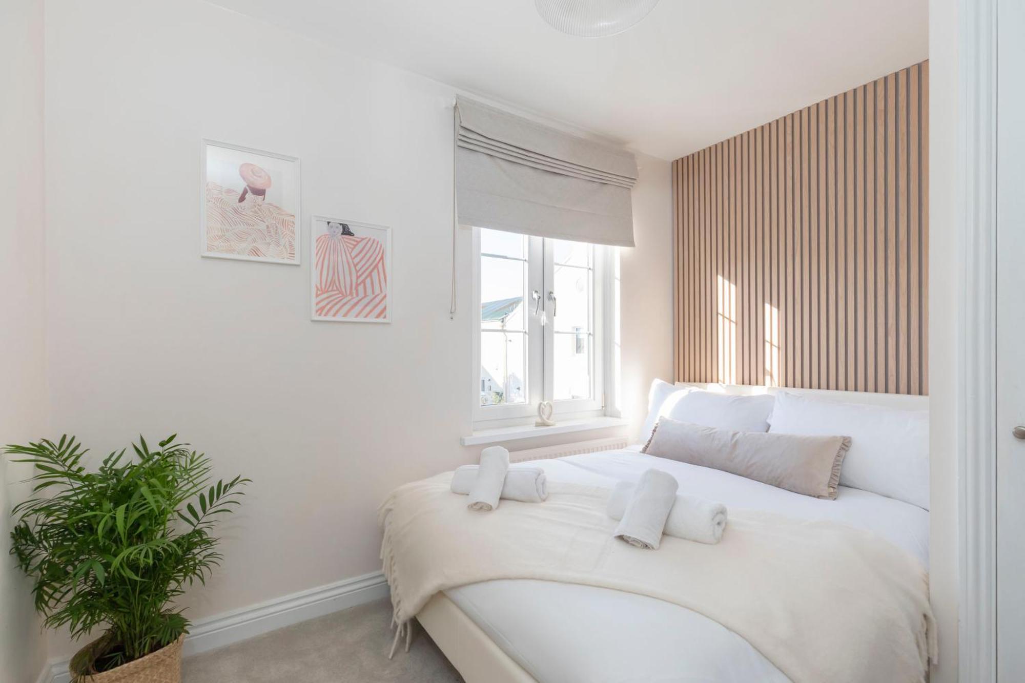 Cosy 2-Bed Apartment In Tivoli Челтнем Екстер'єр фото